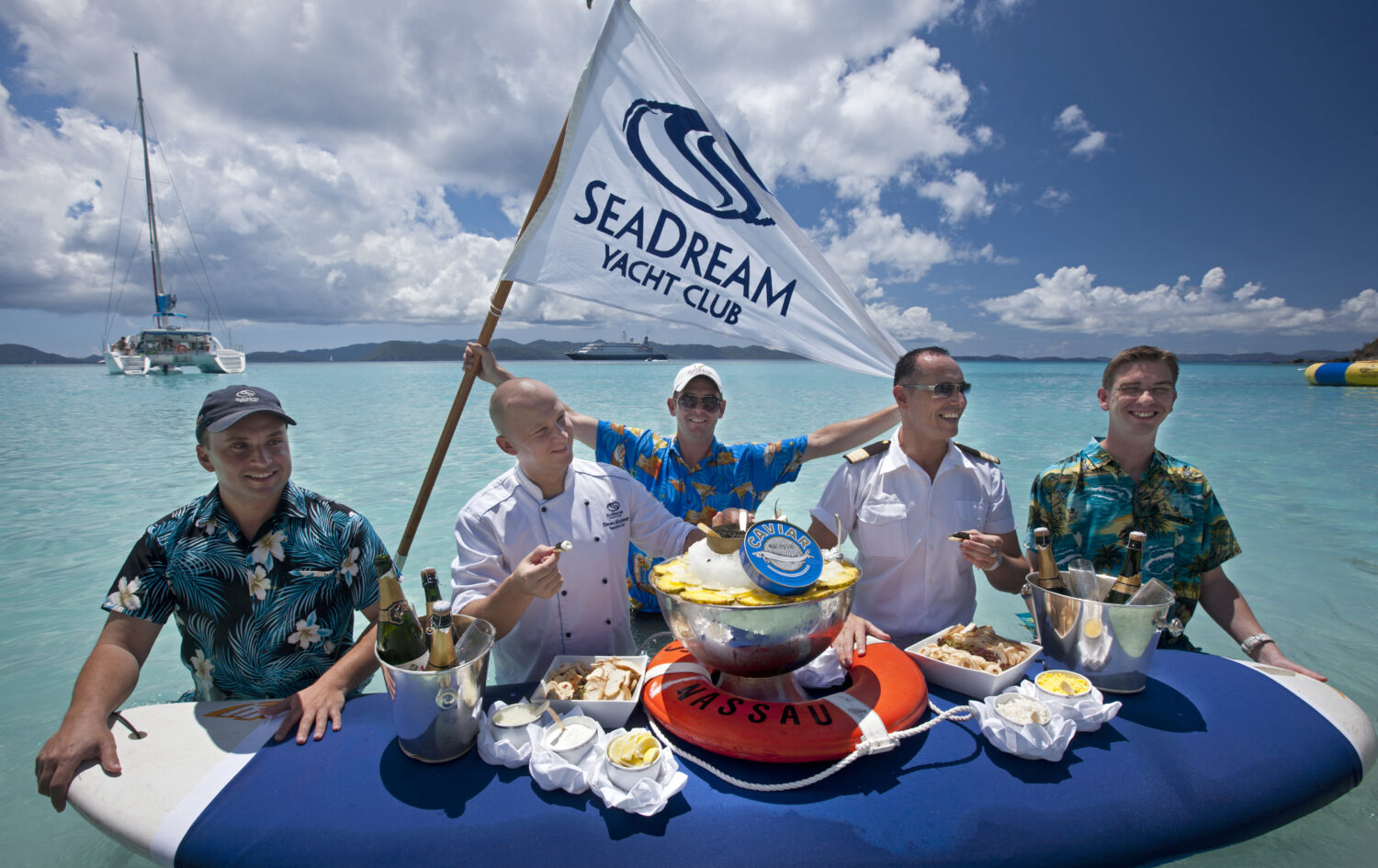 Caviar og champagne ad libitum i bølgen blå på alle SeaDream Yacht Clubs Caribien sejlruter