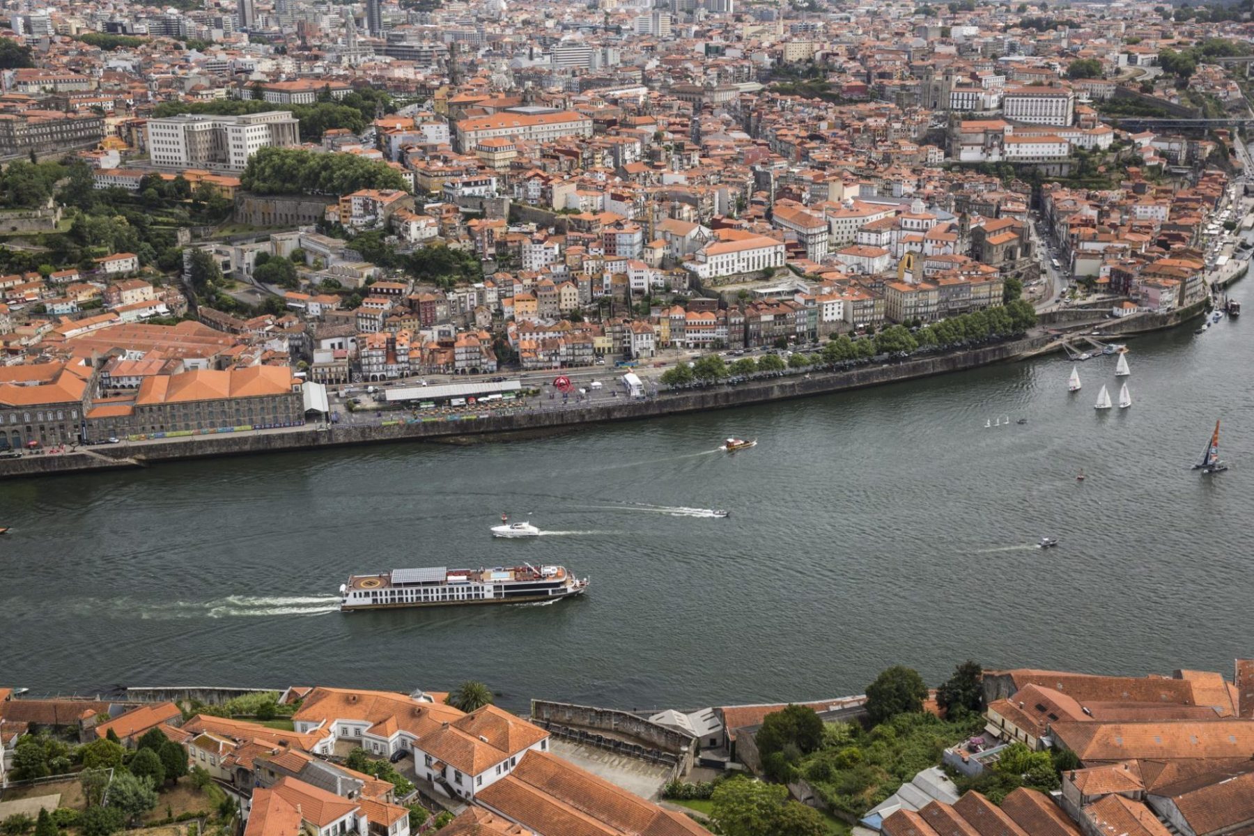 Flod cruise på Douro floden i Portugal