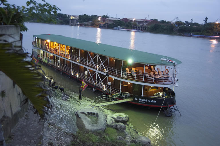 Red River flod cruise i Vietnam