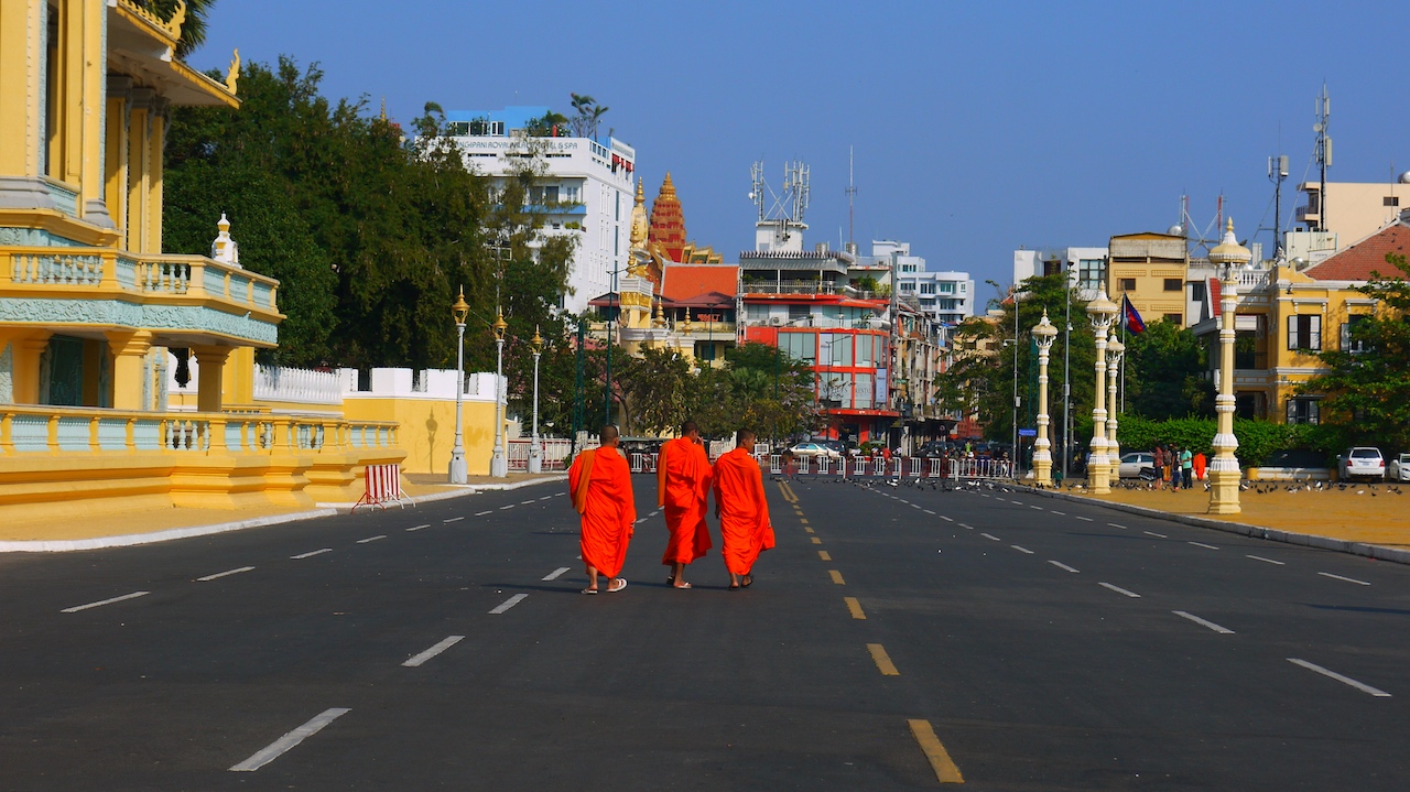 Munke i Phnom Penh, Cambodia