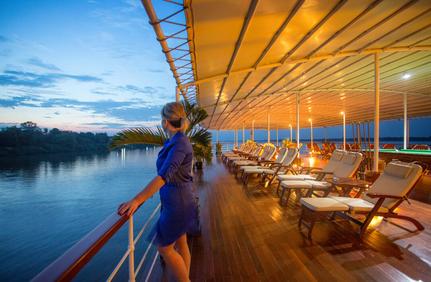 Nyd de mukke solnedgange med vores flod Cruises i Cambodia