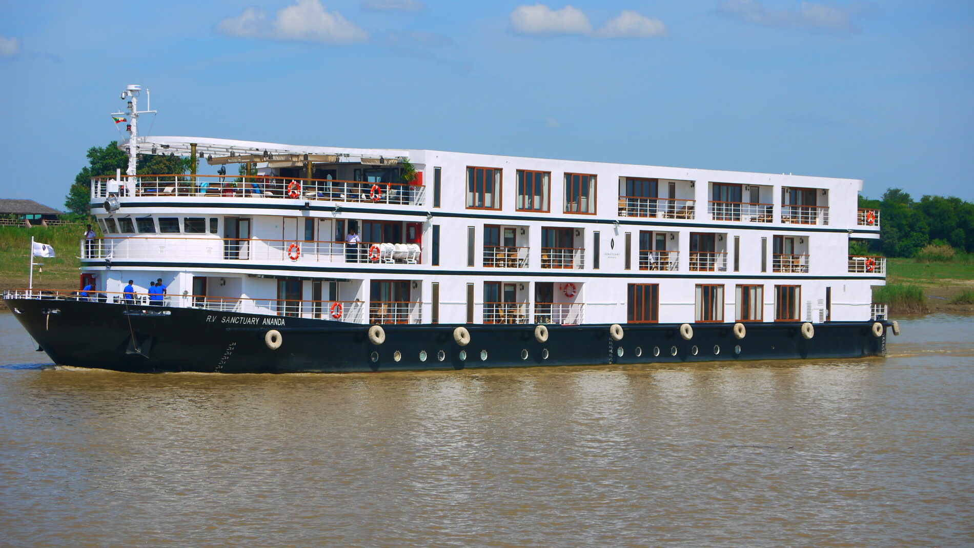 Santuary Ananda skibet på den drømmeagtige Irrawaddy flod