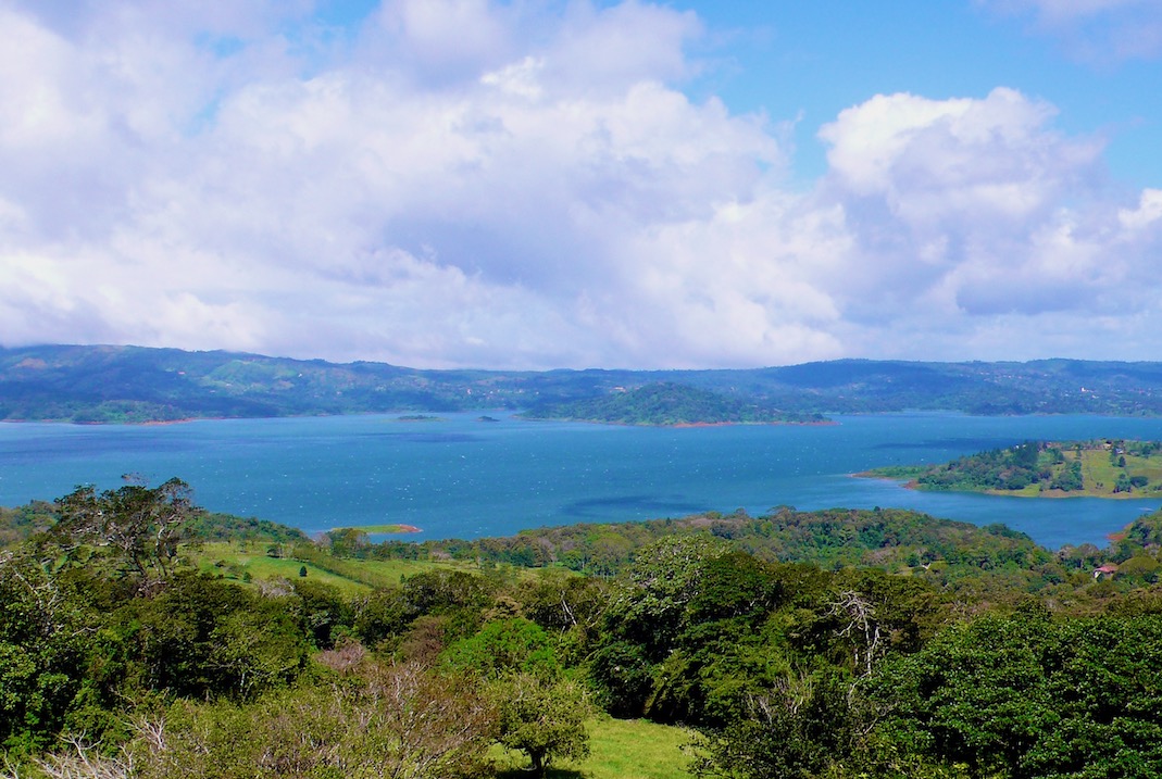 Arenal søen, som er den største sø io Costa Rica