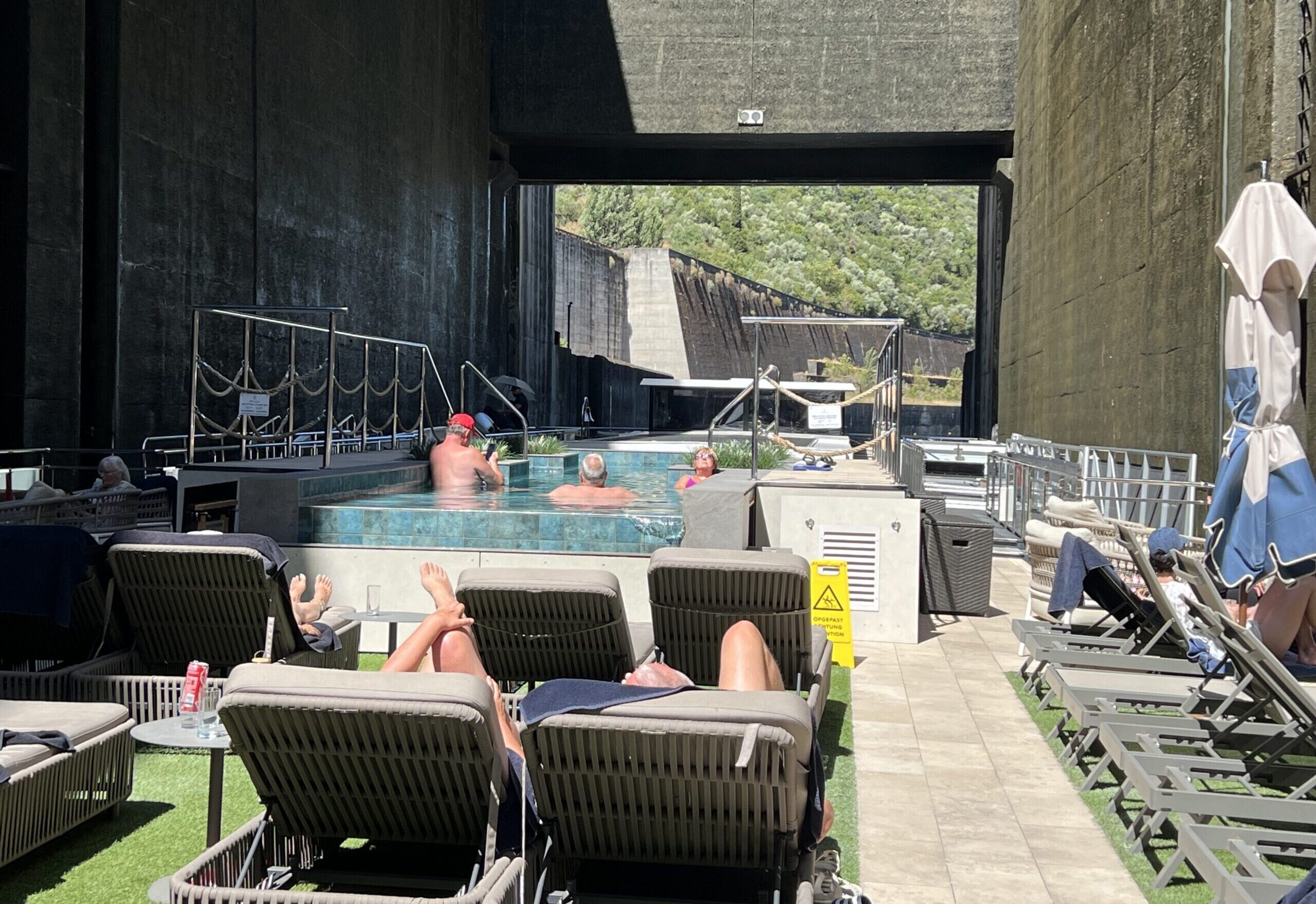 En af de 5 dæmninger (sluser) på Douro floden